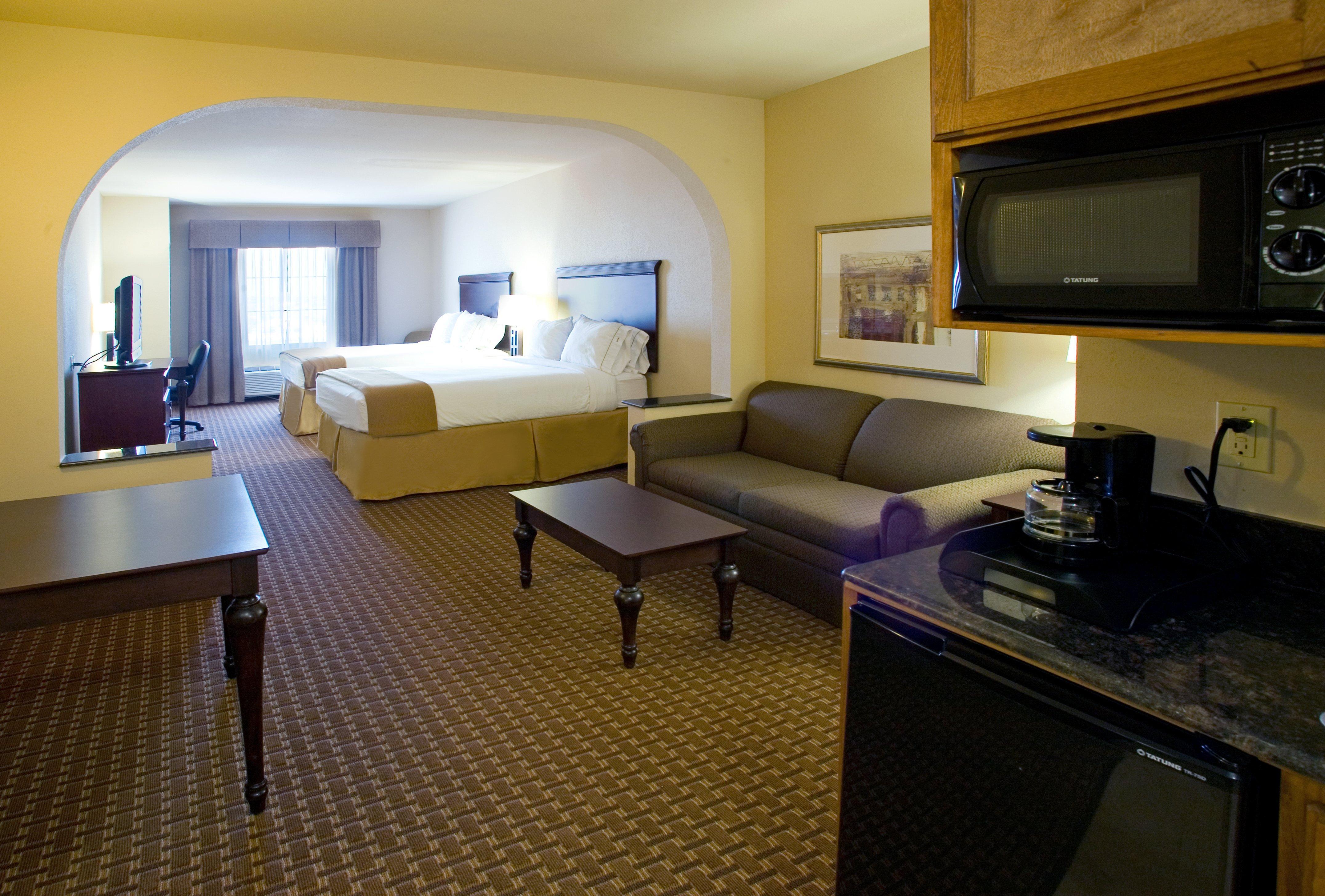 Holiday Inn Express Hotel And Suites Kingsville By Ihg Exterior photo