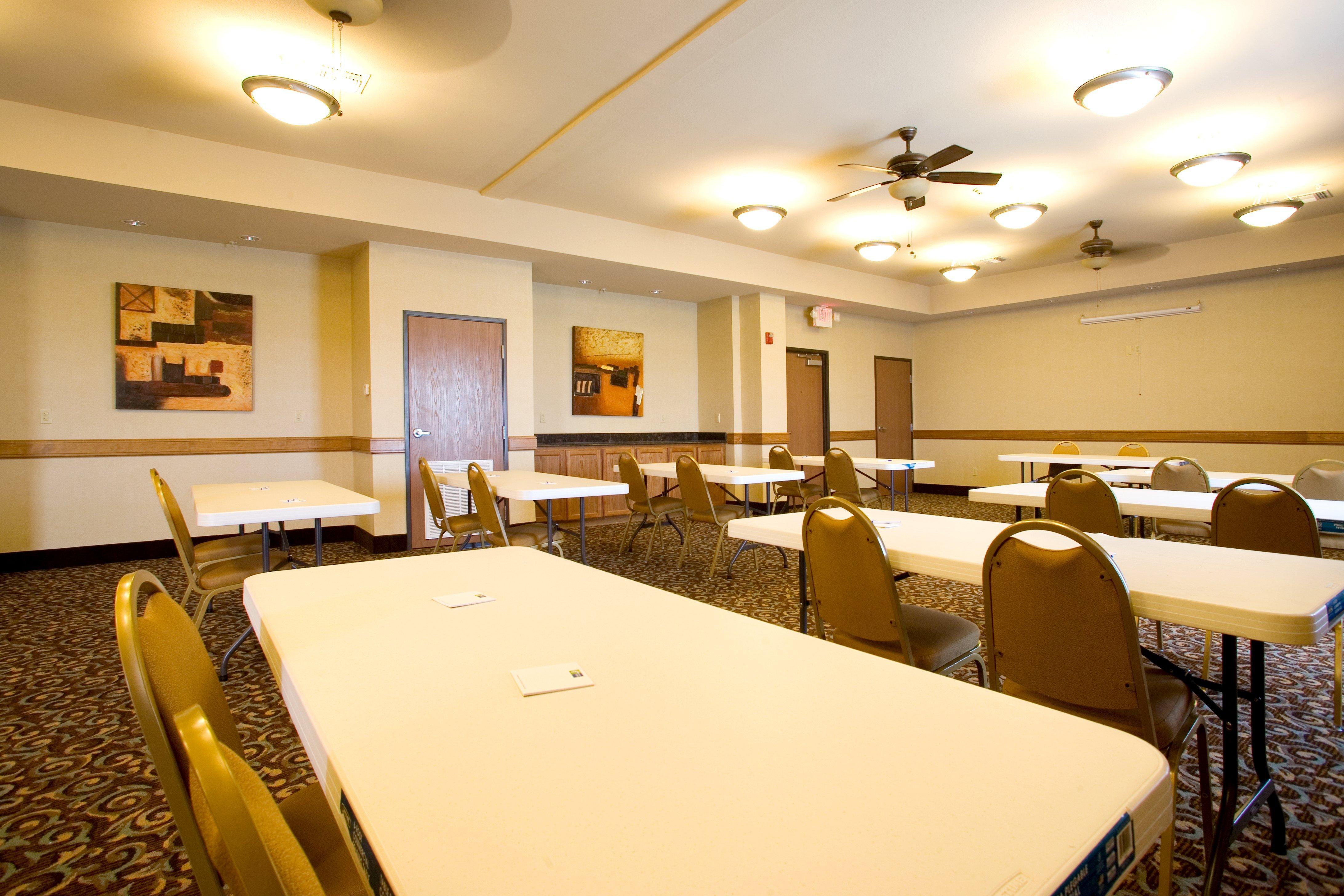 Holiday Inn Express Hotel And Suites Kingsville By Ihg Exterior photo