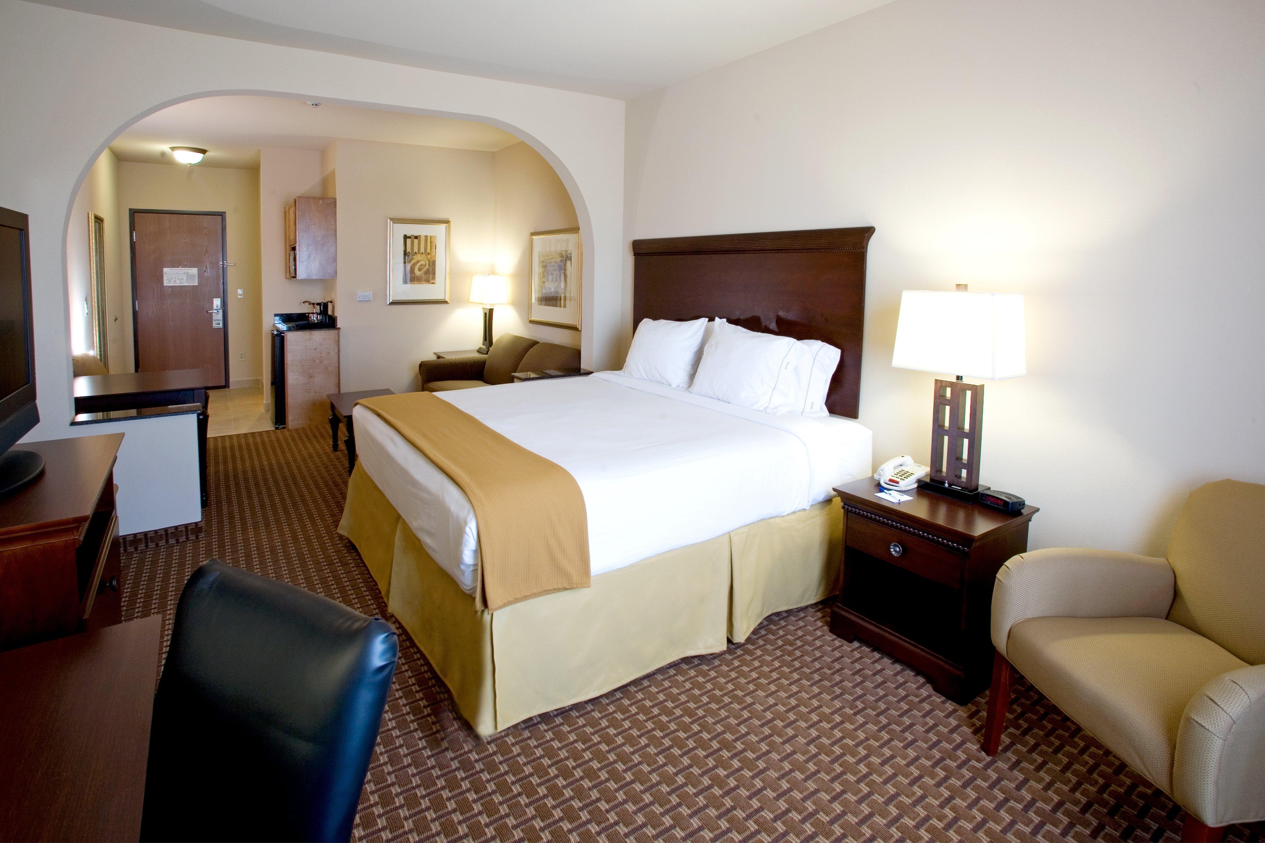 Holiday Inn Express Hotel And Suites Kingsville By Ihg Room photo