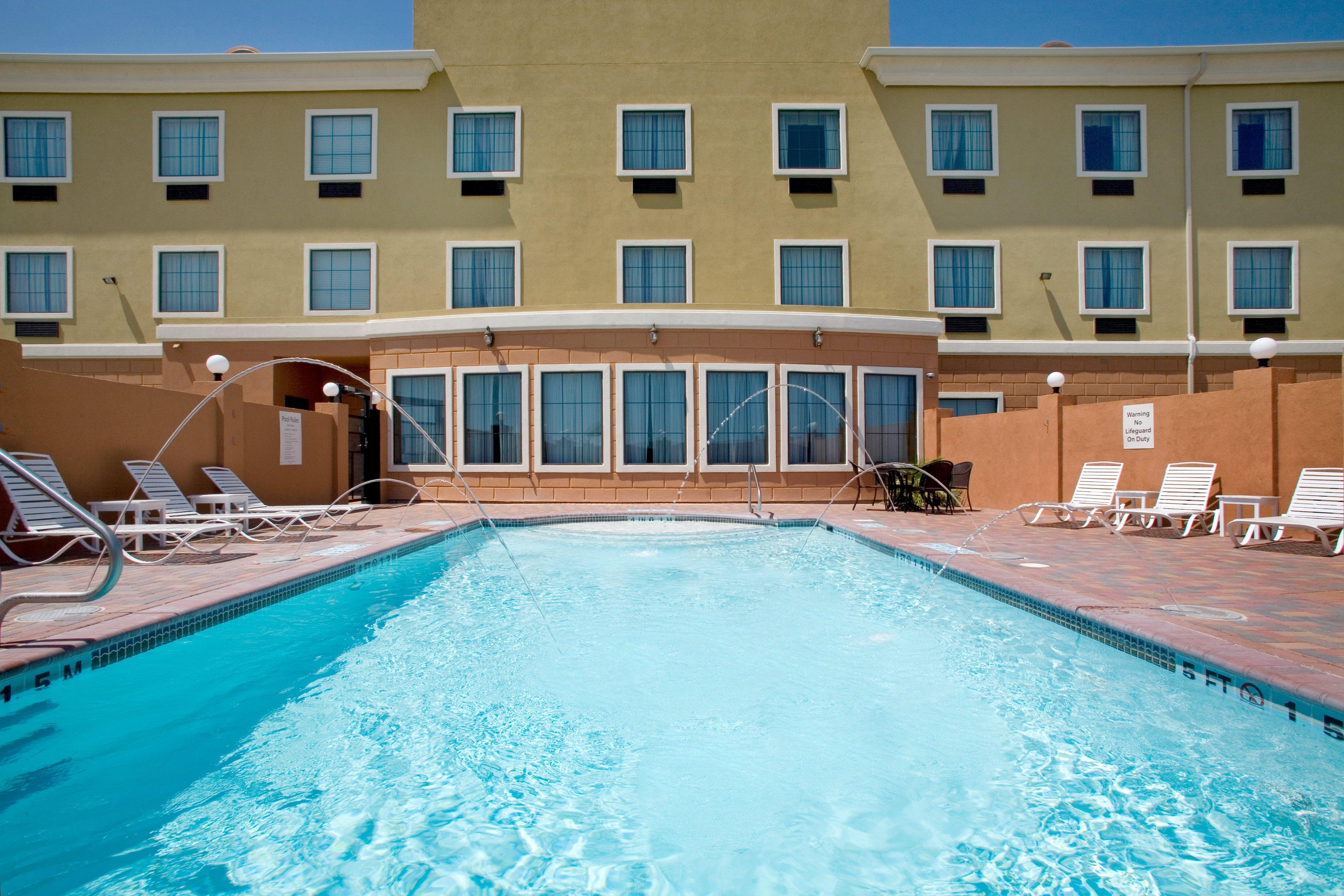 Holiday Inn Express Hotel And Suites Kingsville By Ihg Facilities photo