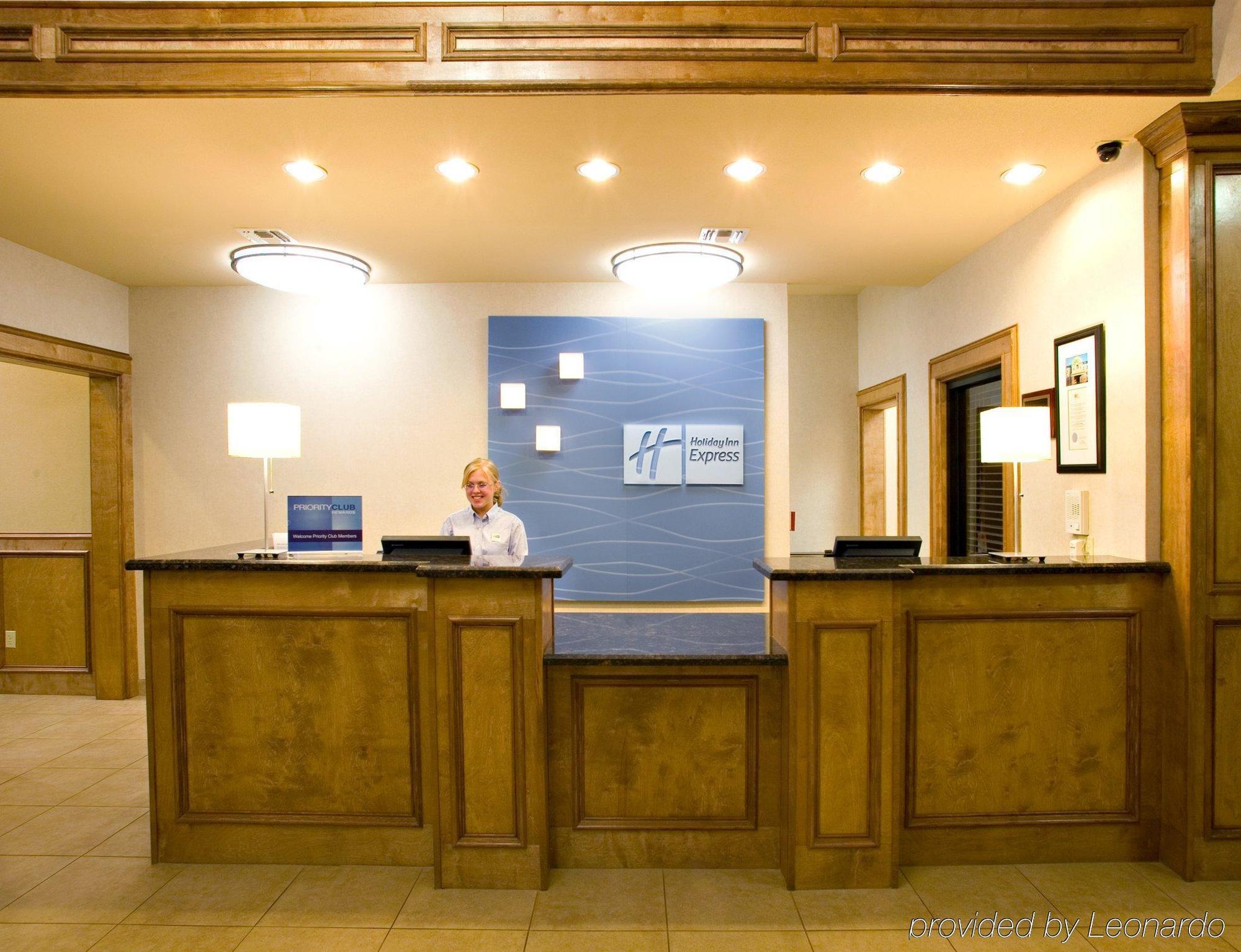 Holiday Inn Express Hotel And Suites Kingsville By Ihg Interior photo