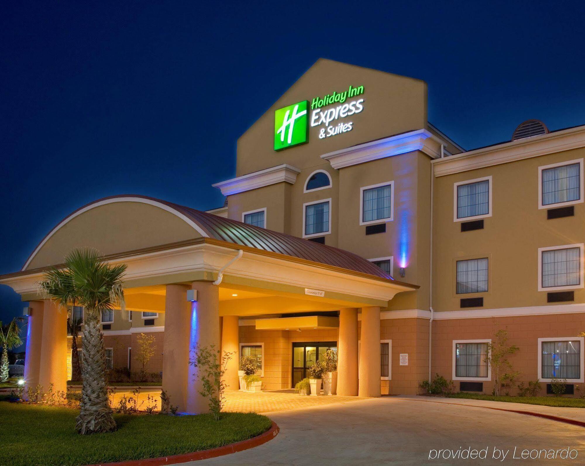 Holiday Inn Express Hotel And Suites Kingsville By Ihg Exterior photo